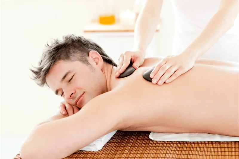 Dịch vụ CD Massage mang lại lợi &iacute;ch massage cổ vai g&aacute;y