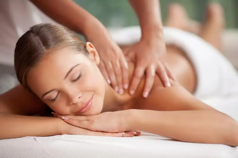 kỹ thuật vi&ecirc;n massage nữ