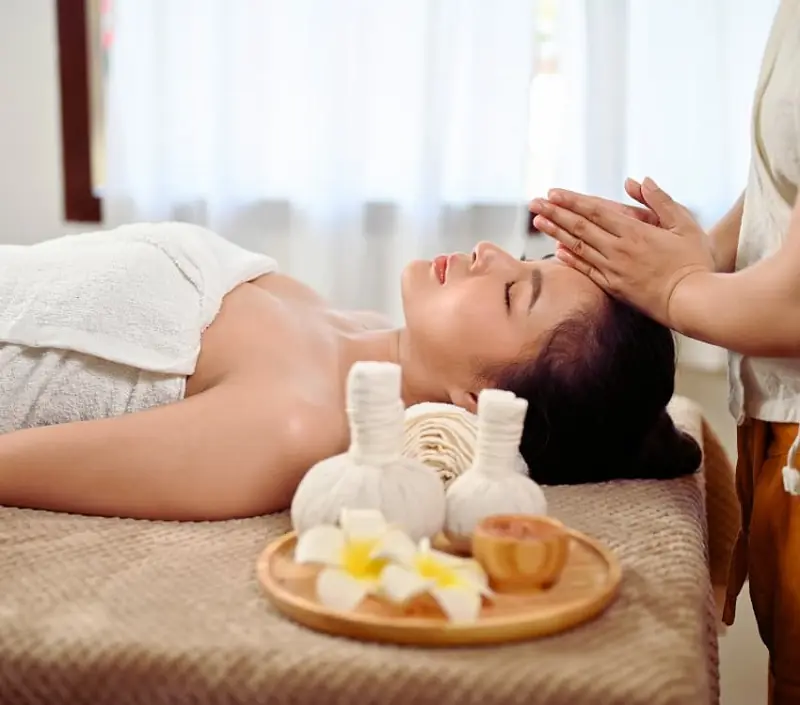 review massage tại nh&agrave; H&agrave; Nội