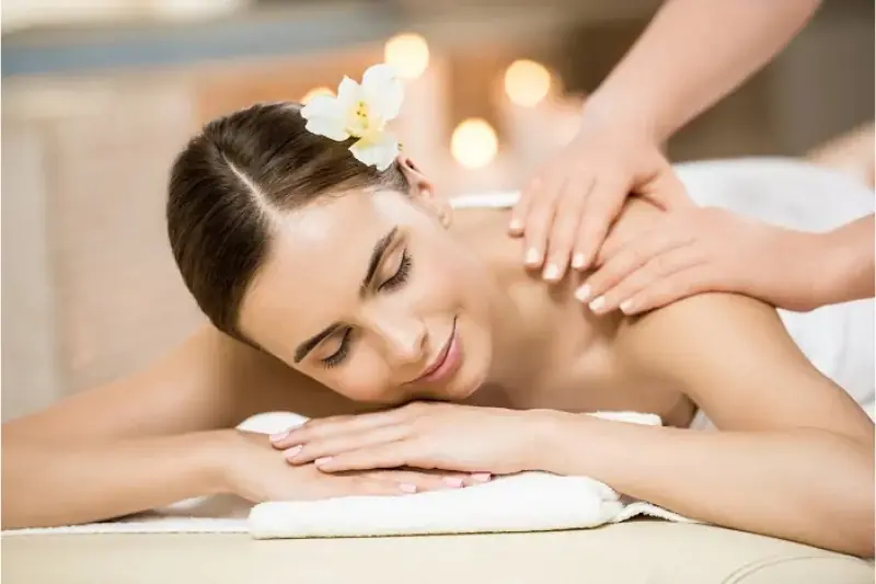 DỊCH VỤ MASSAGE BODY QUẬN TÂN BÌNH BẰNG TINH DẦU DỊU NHẸ CHO DA