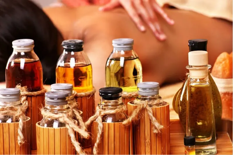 TOP 5 CÁC LOẠI TINH DẦU MASSAGE BODY THƯ GIÃN SÂU TỐT NHẤT HIỆN NAY