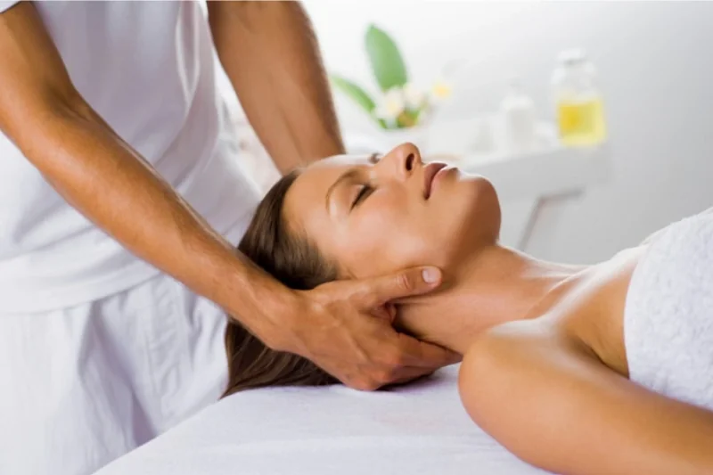 MASSAGE CỔ VAI GÁY TẠI NHÀ QUẬN 3  HIỆU QUẢ CHO DÂN VĂN PHÒNG