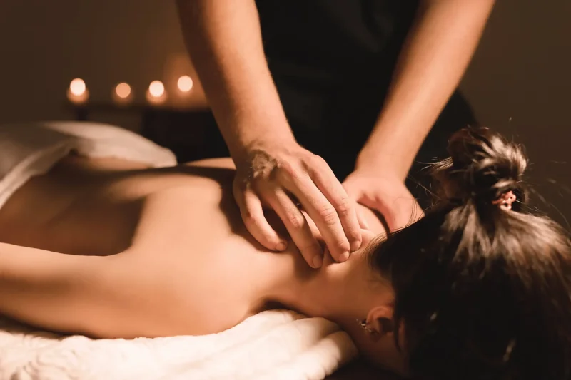 massage tại nhà quận 3
